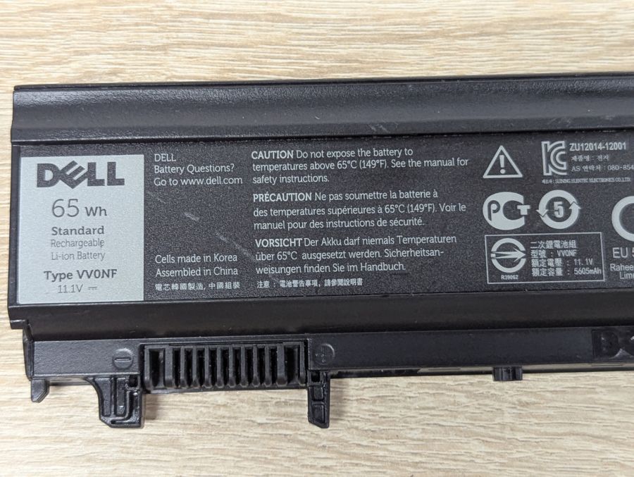 Б/В Оригінальна акумуляторна батарея Dell VVONF