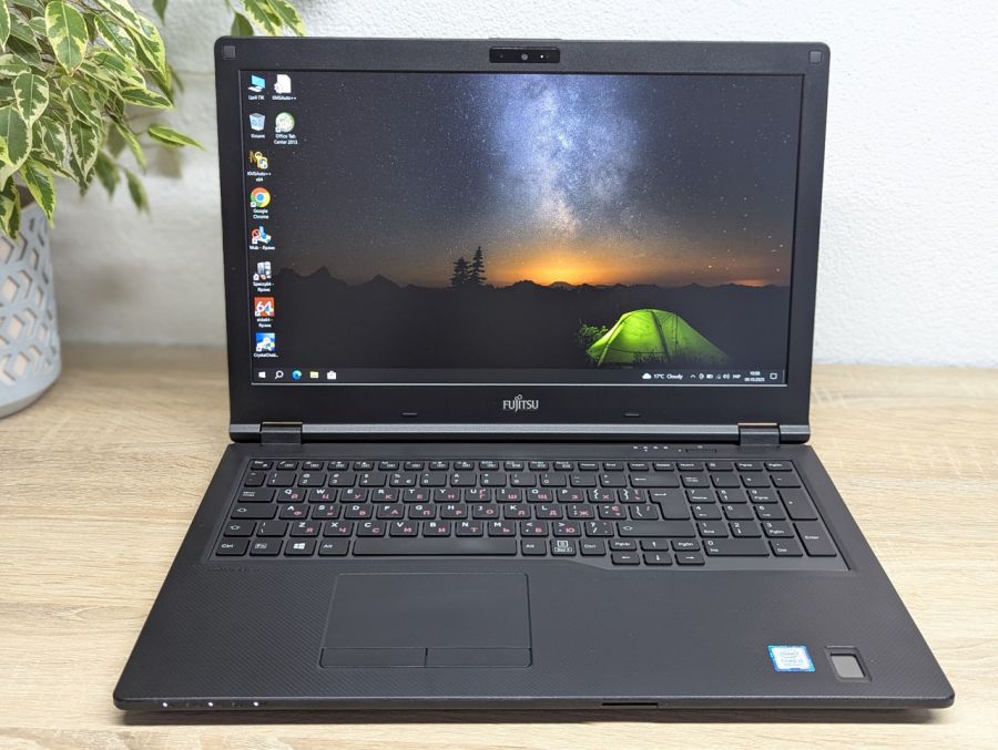 Ноутбук Б/В Fujitsu E459, Intel Core i5-8250U, DDR4 16 GB, SSD 256GB, 15.6" Full HD