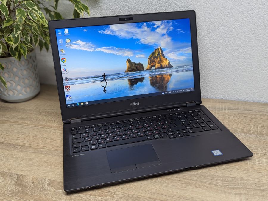Уцінка! Ноутбук Б/В Fujitsu U759, Intel Core i5-8265U, DDR4 16 GB, SSD 256GB, 15.6" Full HD