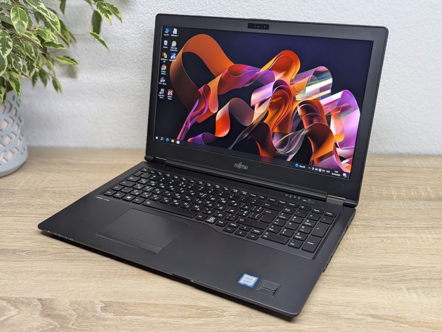 Ноутбук Б/В Fujitsu U758, Intel Core i7-8550U, DDR4 16 GB, SSD 128GB, 15.6" Full HD