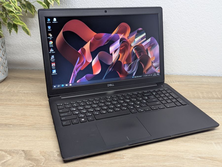 Уцінка! Ноутбук Б/В Dell Latitude 3500, Intel Core i3-8145U, DDR4 8 GB, SSD 128GB, 15.6" Full HD