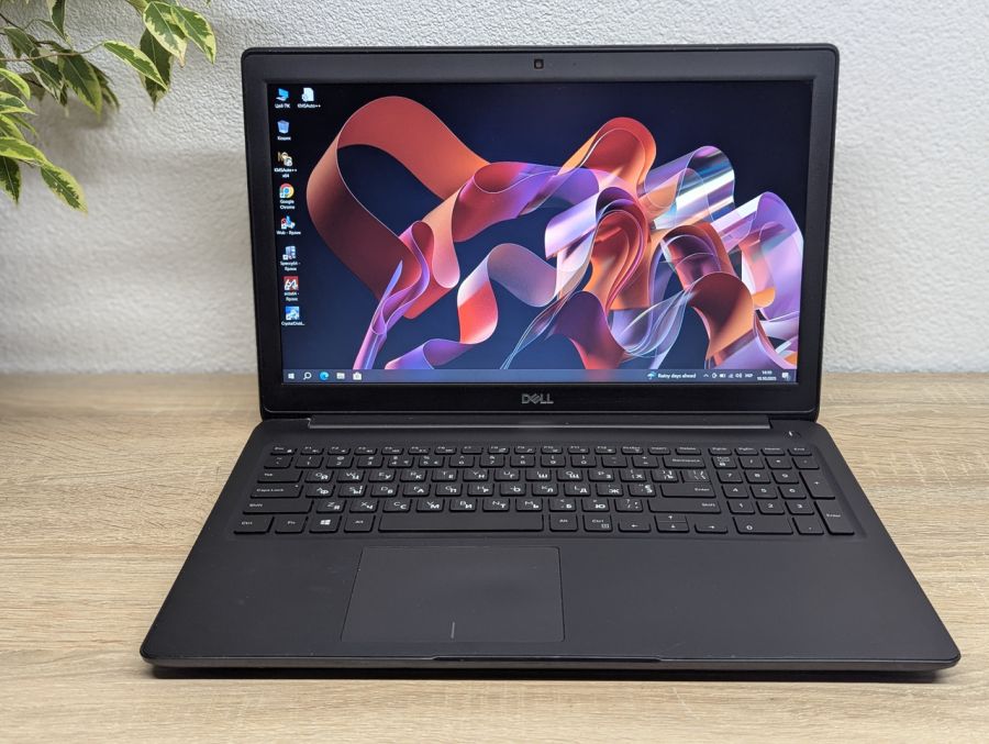 Уцінка! Ноутбук Б/В Dell Latitude 3500, Intel Core i3-8145U, DDR4 8 GB, SSD 128GB, 15.6" Full HD