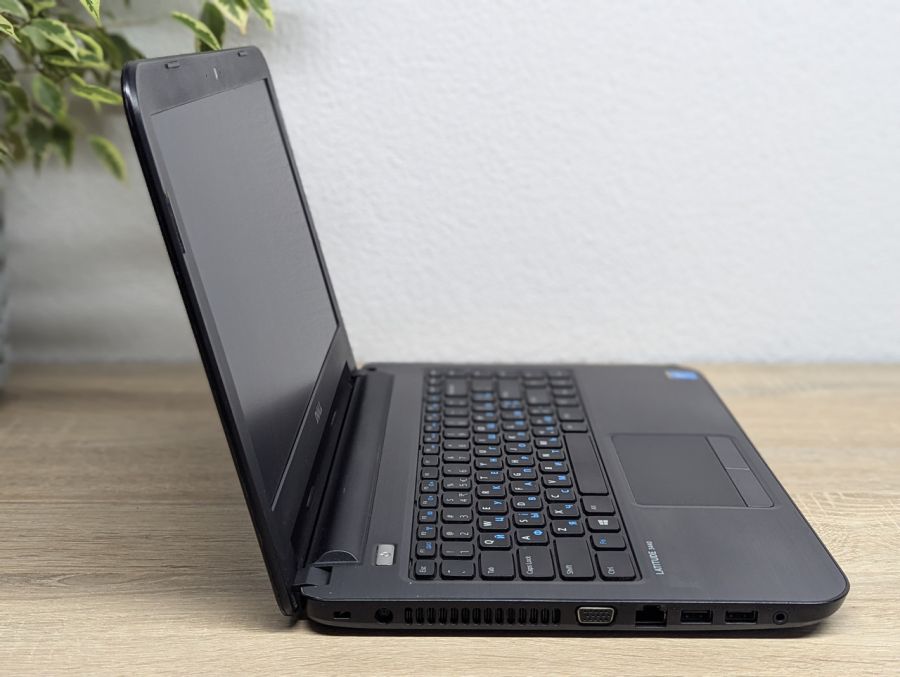 Уцінка! Ноутбук Б/В Dell Latitude 3440, Intel Core i5-4210U, DDR3 8 GB, SSD 128GB, 14" HD