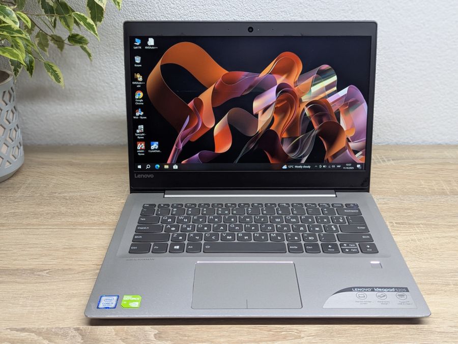 Ноутбук Б/В Lenovo IdeaPad 520S, Intel Core i5-8250U, DDR4 16 GB, SSD 128GB + SSD 500GB, NVIDIA GeForce 940MX 2Gb, 14" Full HD