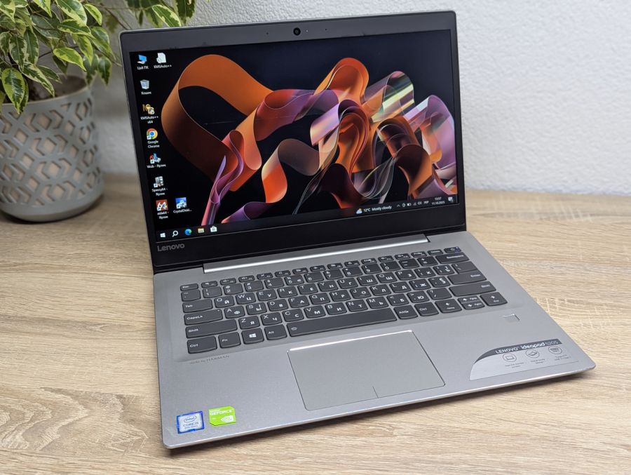 Ноутбук Б/В Lenovo IdeaPad 520S, Intel Core i5-8250U, DDR4 16 GB, SSD 128GB + SSD 500GB, NVIDIA GeForce 940MX 2Gb, 14" Full HD