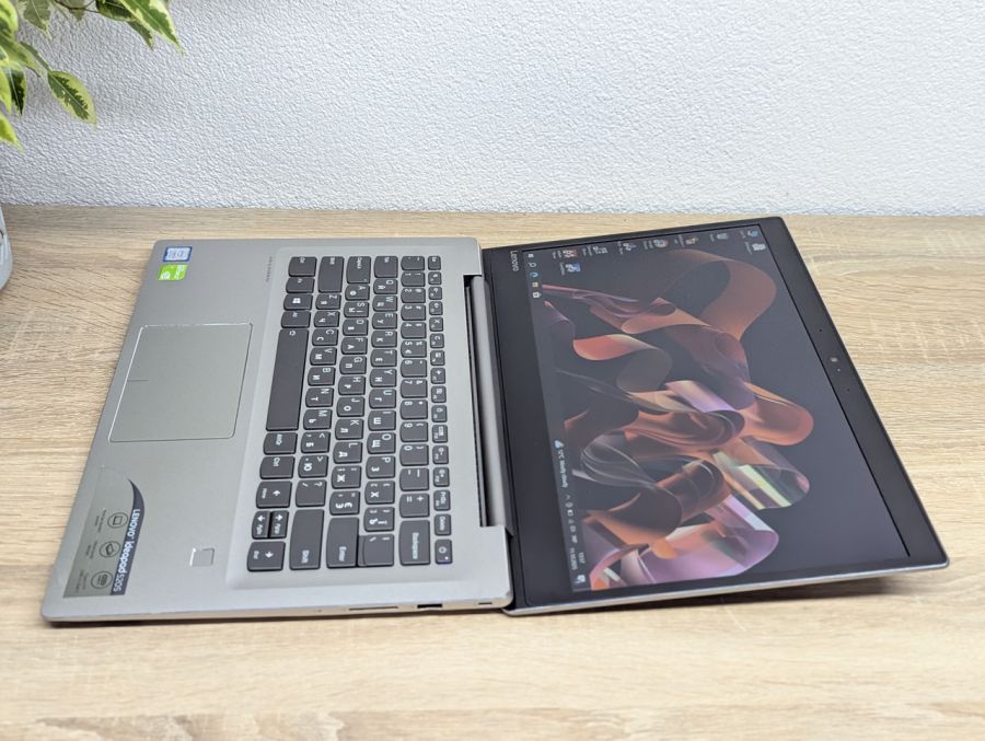 Ноутбук Б/В Lenovo IdeaPad 520S, Intel Core i5-8250U, DDR4 16 GB, SSD 128GB + SSD 500GB, NVIDIA GeForce 940MX 2Gb, 14" Full HD