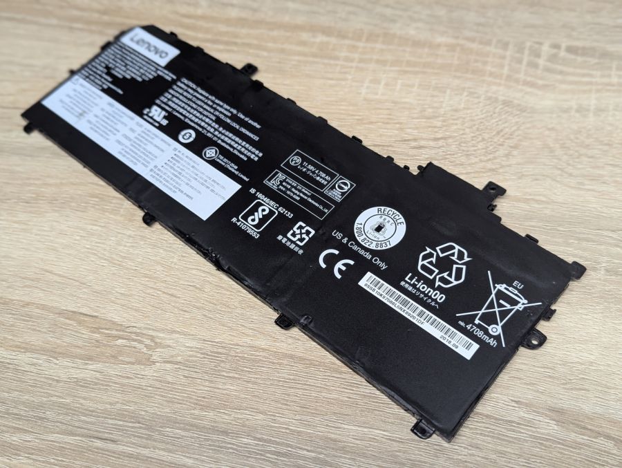 Б/В Оригінальна акумуляторна батарея Lenovo SB10K97586 (01AV494)