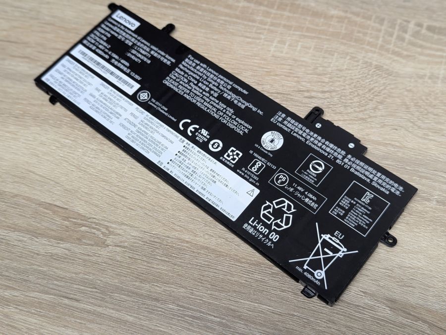 Б/В Оригінальна акумуляторна батарея Lenovo L17M6P71 (01AV471)