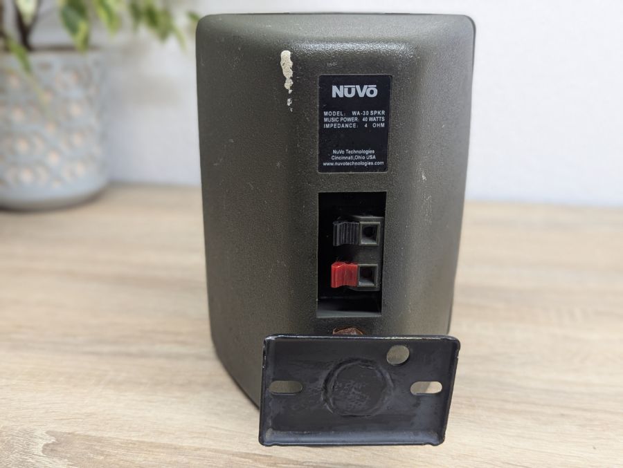 Б/В Полична колонка NUVO WA-30 SPKR