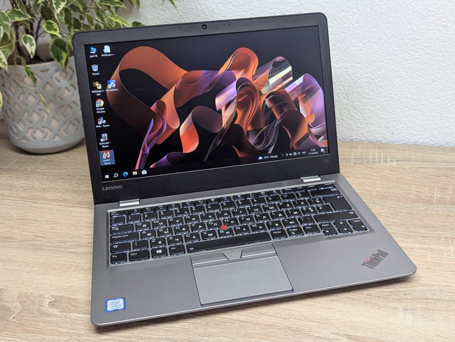 Ноутбук Б/В Lenovo ThinkPad 13 2nd Gen, Intel Core i3-7100U, DDR4 8 GB, SSD 128GB, 13" Full HD