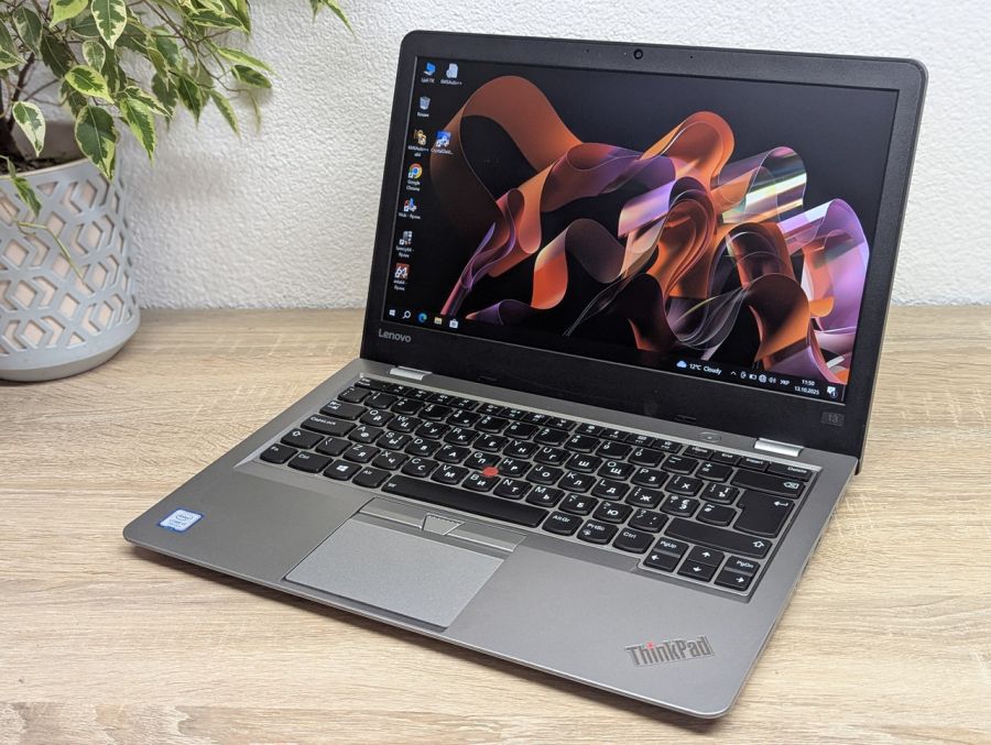 Ноутбук Б/В Lenovo ThinkPad 13 2nd Gen, Intel Core i3-7100U, DDR4 8 GB, SSD 128GB, 13" Full HD