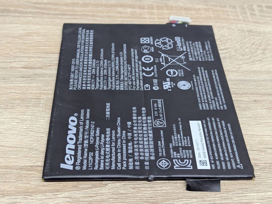 Б/В Оригінальна акумуляторна батарея Lenovo L11C2P32