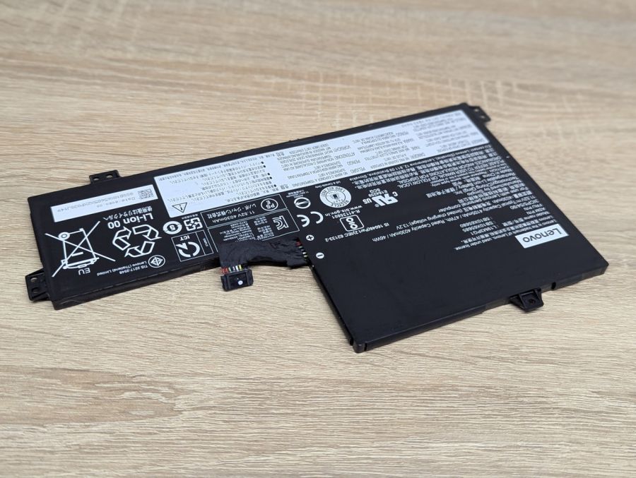 Б/В Оригінальна акумуляторна батарея Lenovo L19M3PG1