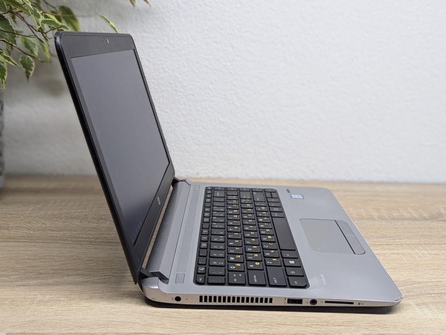 Уцінка! Ноутбук Б/В HP ProBook 430 G3, Intel Core i5-6200U, DDR3 8 GB, SSD 128GB, 12.5" HD