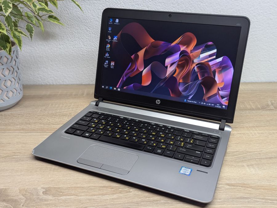 Ноутбук Б/В HP ProBook 430 G3, Intel Core i5-6200U, DDR3 8GB, SSD 128GB, 13.3" HD