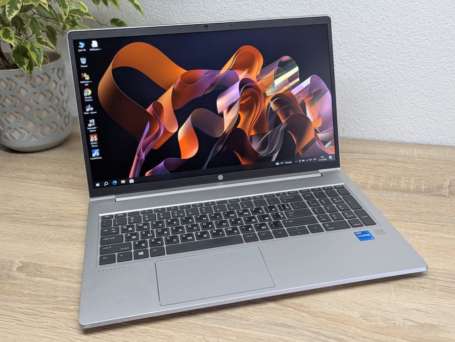 Уцінка! Ноутбук Б/В HP ProBook 450 G8, Intel Core i5-1135G7, DDR4 16 GB, SSD 256GB, 15" Full HD