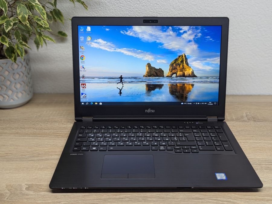 Ноутбук Б/В Fujitsu U759, Intel Core i5-8665U, DDR4 8 GB, SSD 256GB, 15.6" Full HD