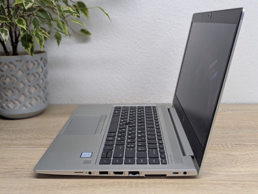 Уцінка! Ноутбук Б/В HP EliteBook 840 G5, Intel Core i5-7300U, DDR4 16 GB, SSD 256GB, 14" Full HD