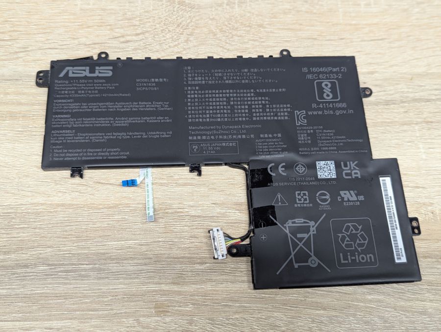 Б/В Оригінальна акумуляторна батарея Asus C31N1836