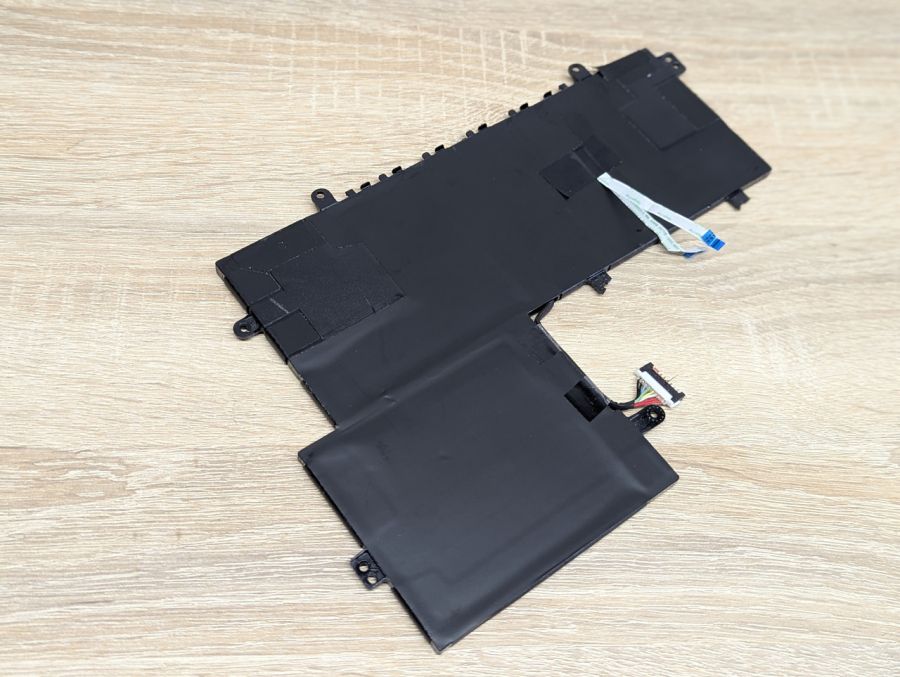 Б/В Оригінальна акумуляторна батарея Asus C31N1836