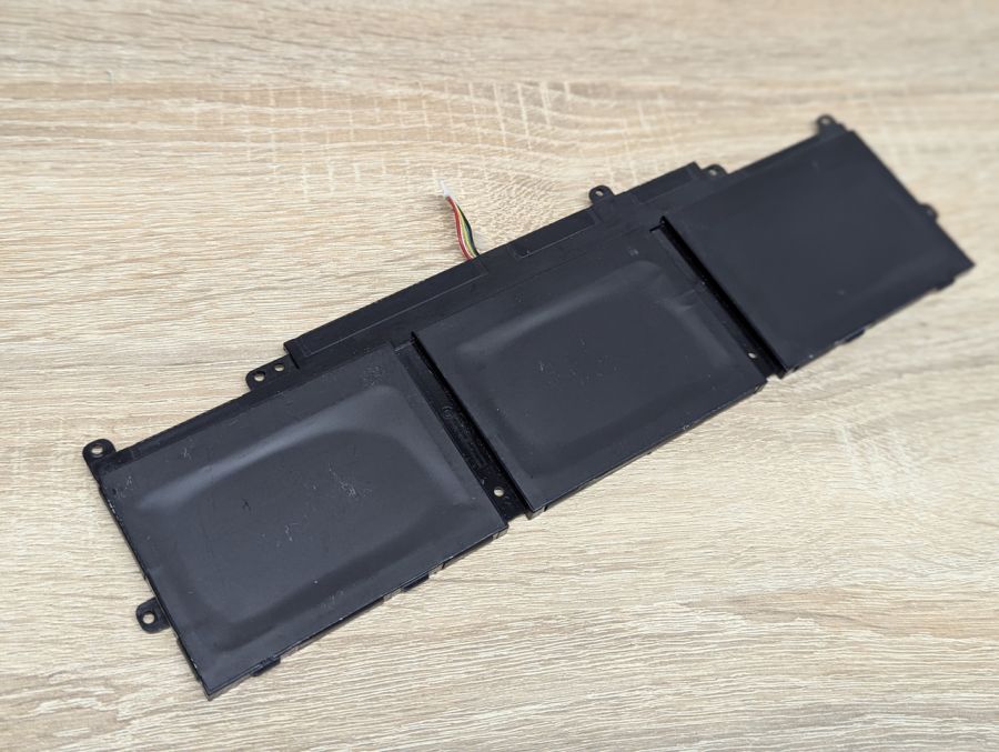 Б/В Оригінальна акумуляторна батарея HP PE03XL