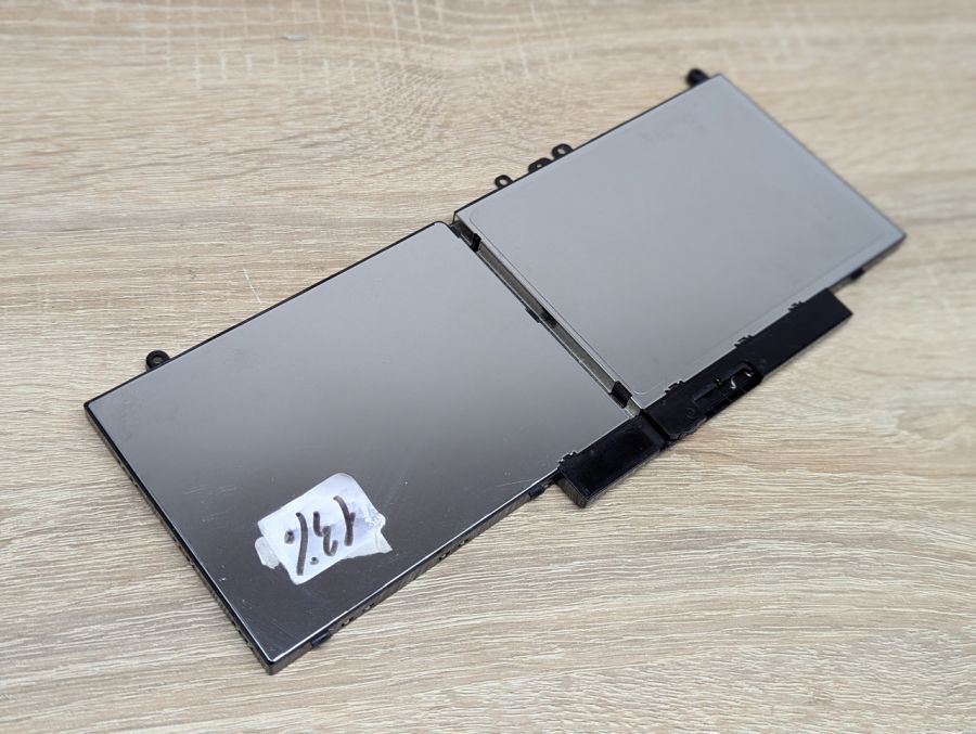 Б/В Оригінальна акумуляторна батарея Dell G5M10