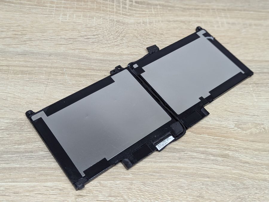 Б/В Оригінальна акумуляторна батарея Dell MXV9V