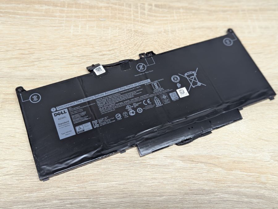 Б/В Оригінальна акумуляторна батарея Dell MXV9V
