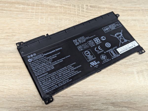 Б/В Оригінальна акумуляторна батарея HP BI03XL