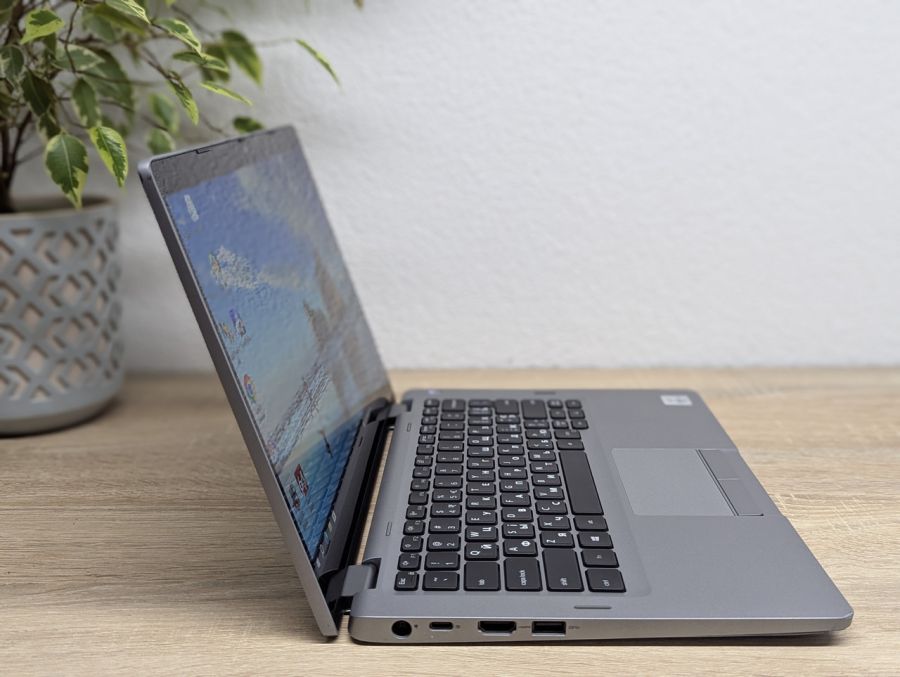 Уцінка! Ноутбук Б/В Dell Latitude 5310 2in 1, Intel Core i5-10210U, DDR4 32 GB, SSD 512GB, 14" Full HD Сенсор