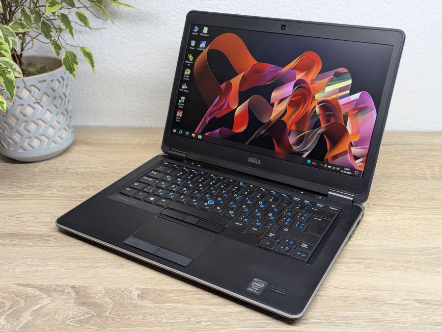 Уцінка! Ноутбук Б/В Dell Latitude E7440, Intel Core i5-4300U, DDR3 8 GB, SSD 128GB, 14" Full HD