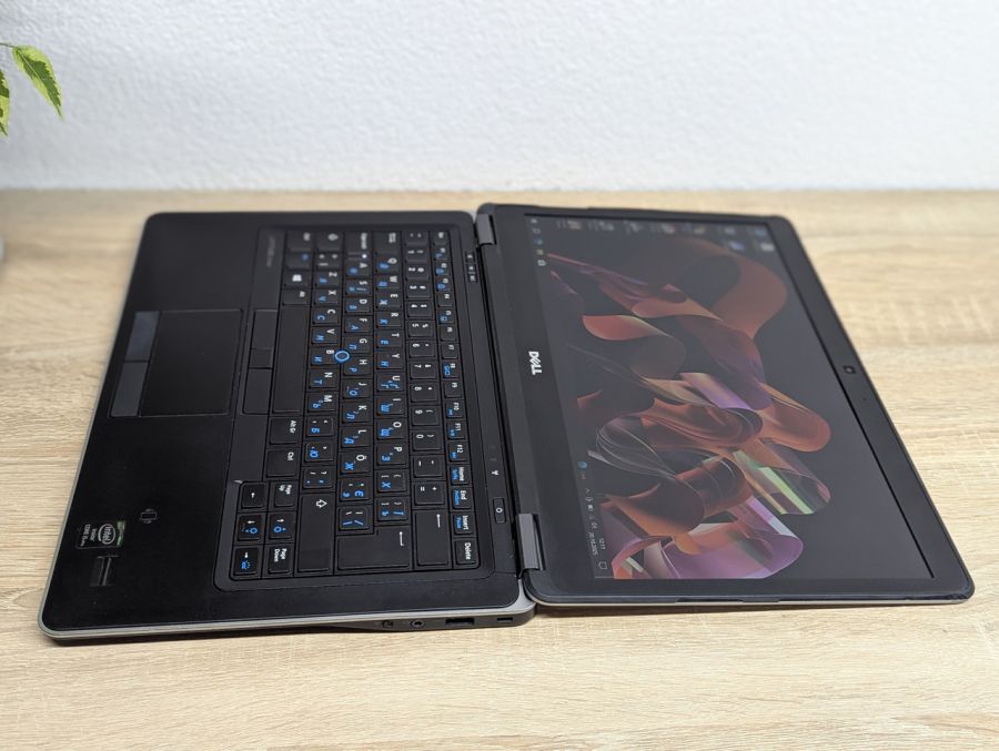 Уцінка! Ноутбук Б/В Dell Latitude E7440, Intel Core i5-4300U, DDR3 8 GB, SSD 128GB, 14" Full HD