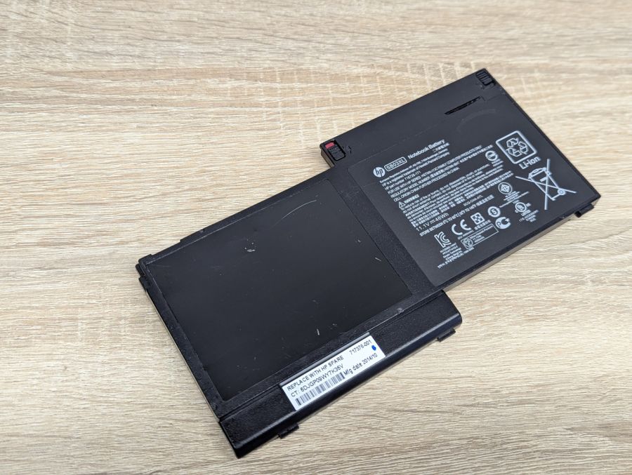 Б/В Оригінальна акумуляторна батарея HP SB03XL