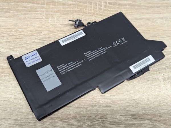 Б/В Акумуляторна батарея DLH DJ1JO (Dell)