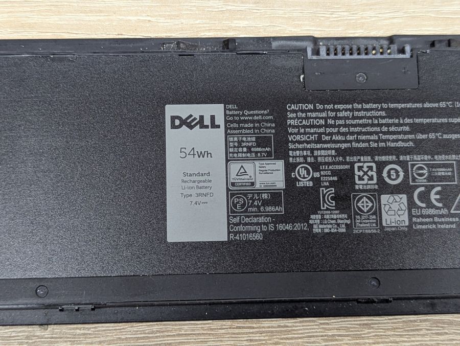 Б/В Оригінальна акумуляторна батарея Dell 3RNFD