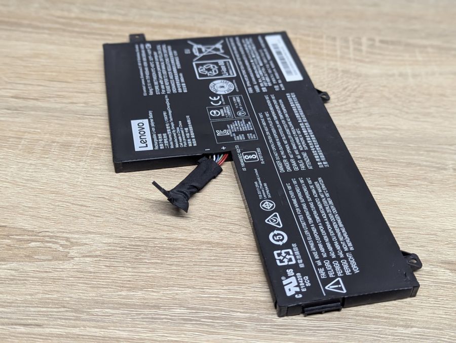 Б/В Оригінальний акумулятор Lenovo L15M3PB1