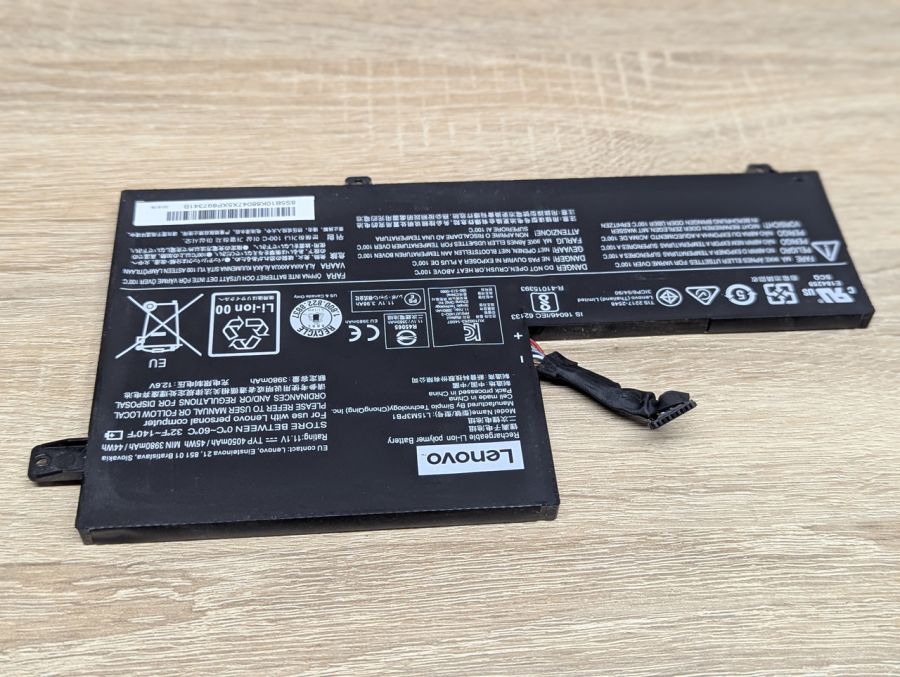 Б/В Оригінальний акумулятор Lenovo L15M3PB1