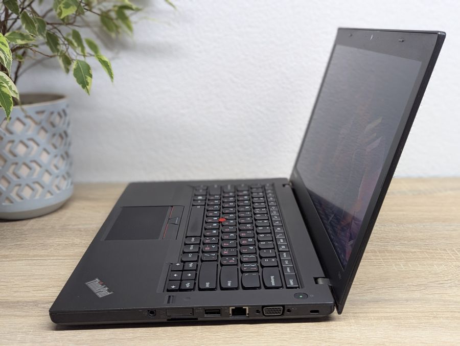 Уцінка! Ноутбук Б/В Lenovo ThinkPad T450, Intel Core i5-5300U, DDR3 8 GB, SSD 128GB, 14" HD