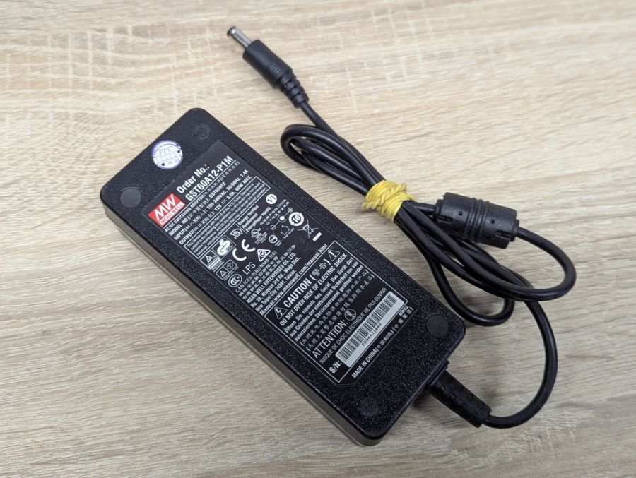 Б/В Блок живлення Mean Well 60W, 12V,5A/5.5x2.5