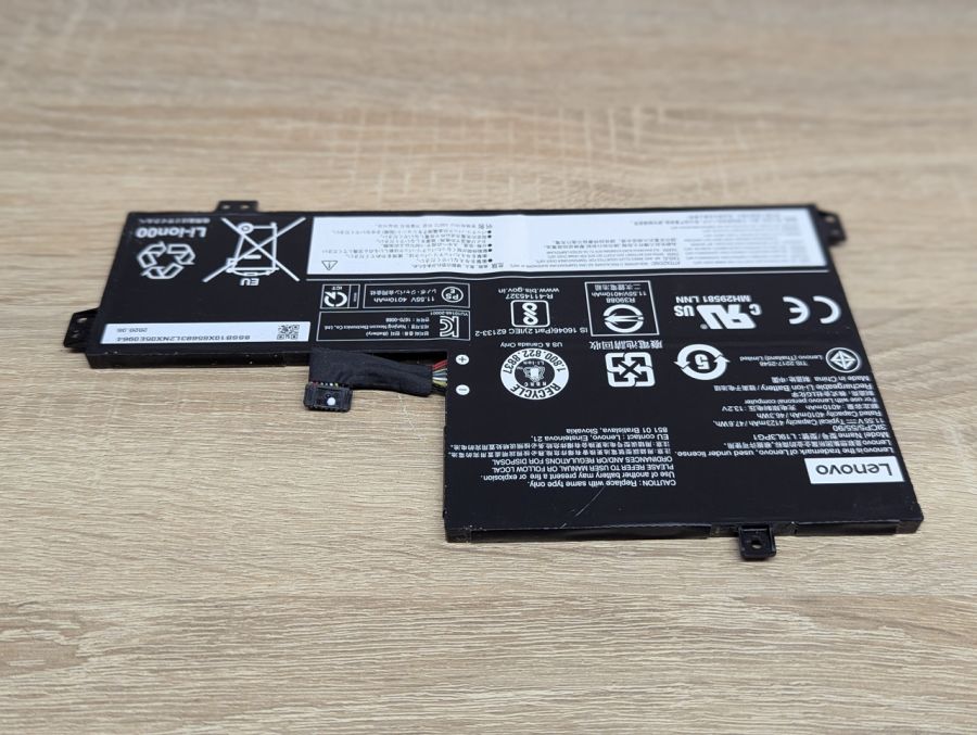 Б/В Оригінальна акумуляторна батарея Lenovo L19L3PG1