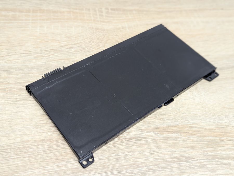 Б/В Оригінальна акумуляторна батарея HP RR03XL