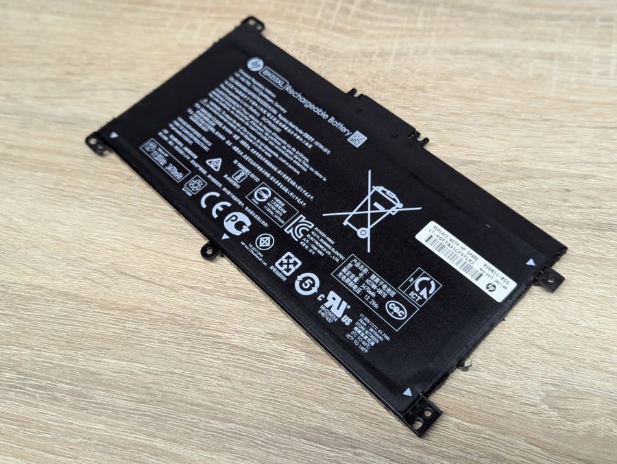 Б/В Оригінальна акумуляторна батарея HP BK03XL