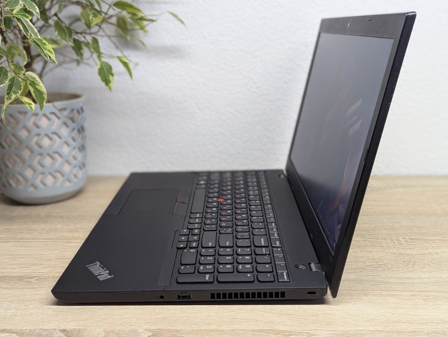 Уцінка! Ноутбук Б/В Lenovo ThinkPad L580, Intel Core i5-8350U, DDR4 8 GB, SSD 128GB, 15.6" UHD