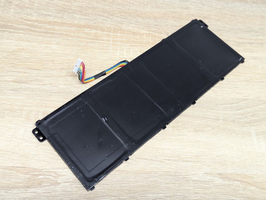 Б/В Оригінальна акумуляторна батарея Acer AC14B8K