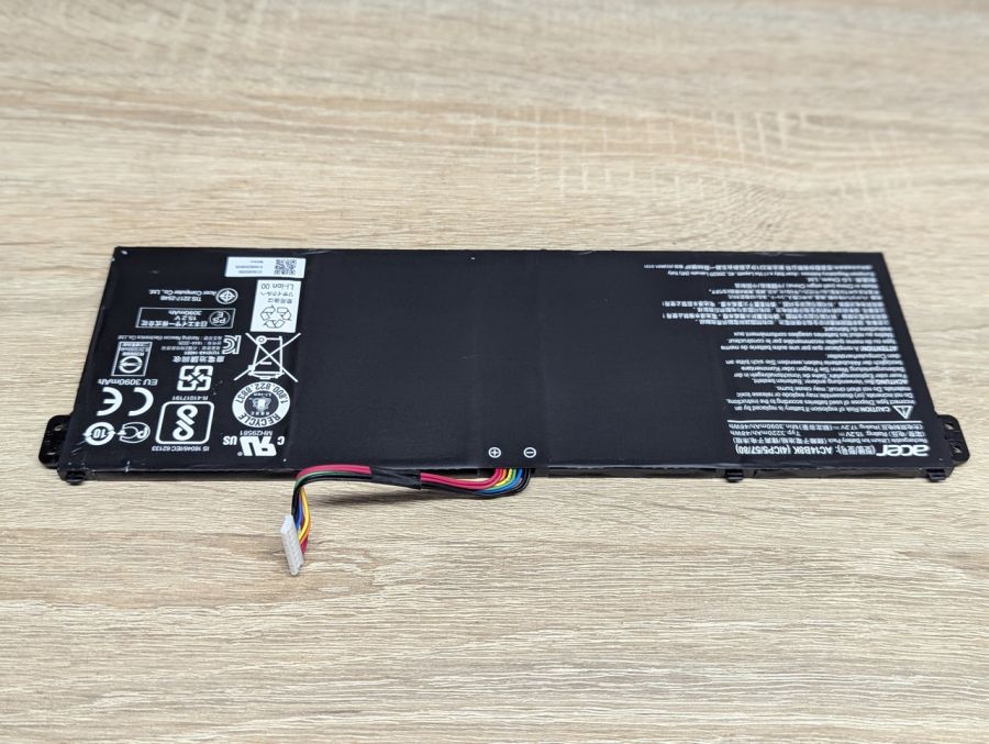Б/В Оригінальна акумуляторна батарея Acer AC14B8K