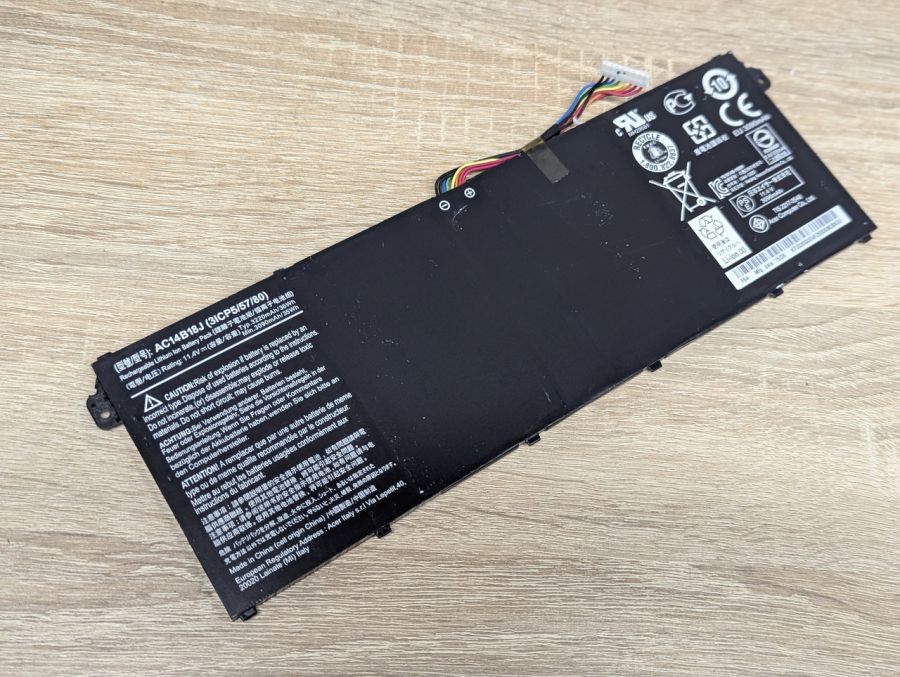 Б/В Оригінальна акумуляторна батарея Acer AC14B18J
