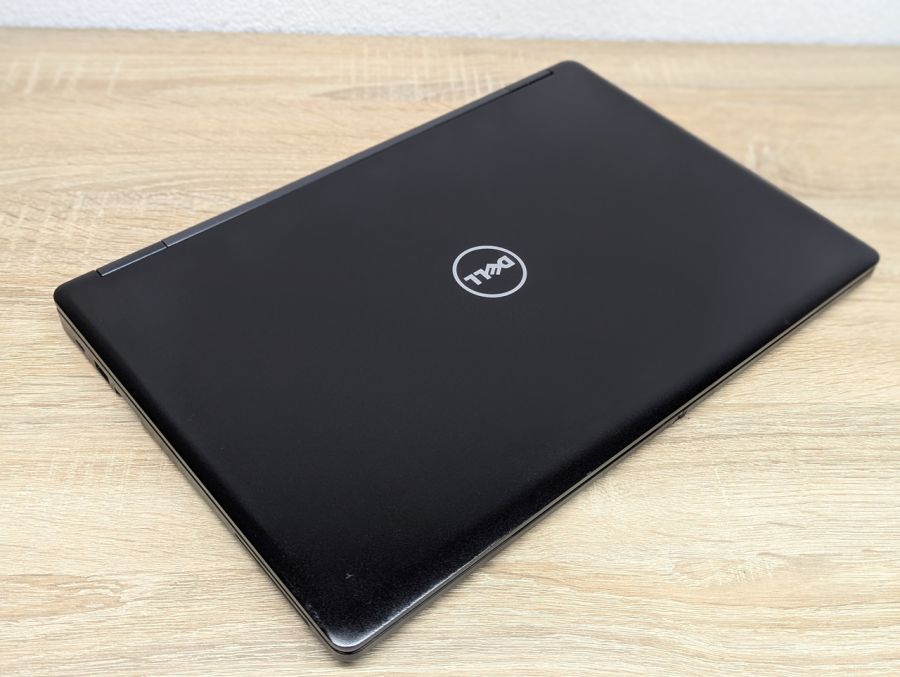 Уцінка! Ноутбук Б/В Dell Latitude 5580, Intel Core i5-6300U, DDR4 8 GB, SSD 256GB, 15.6" Full HD