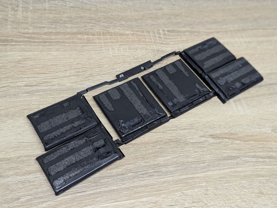 Б/В Оригінальний акумулятор Apple A2113 [ProductHub SKU A2113]