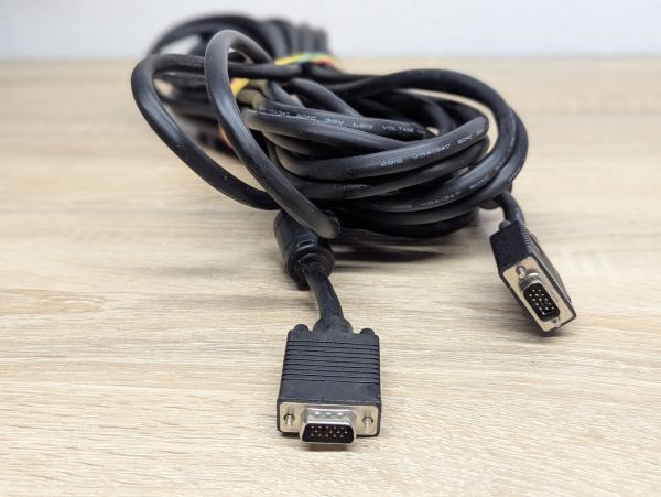 Б/В Кабель VGA на VGA