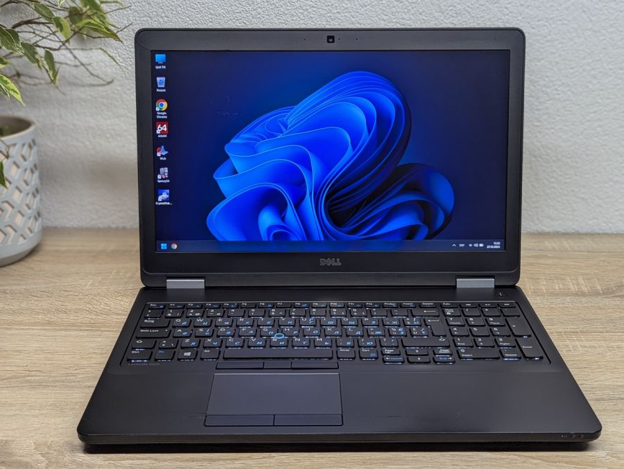Ноутбук Б/В Dell Latitude E5570, Intel Core i5-6440HQ, DDR4 8GB, SSD 256GB, AMD Radeon R7 M370 2GB, 15.6" Full HD